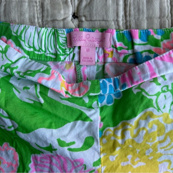 Lilly Pulitzer Floral Green Pink Yellow Shorts - Picture 2 of 3